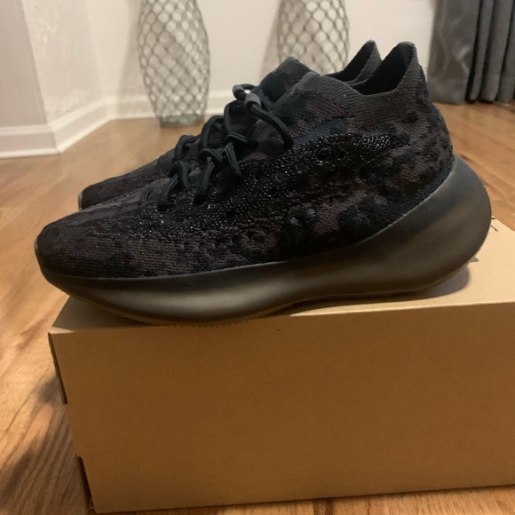 Yeezy Boost 380 size 6 woman real offers please - Picture 3 of 8